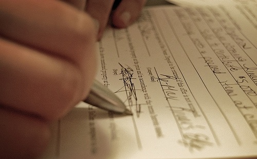Доверенность на право подписи договоров за генерального директора